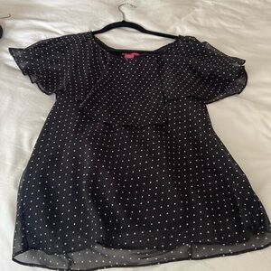 Women top black with white dots, size medium